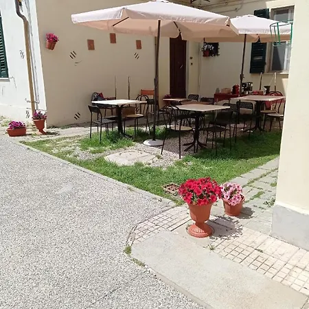 Toscana Bed and Breakfast *