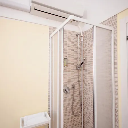 ベッド・アンド・ブレックファスト Toscana 3*